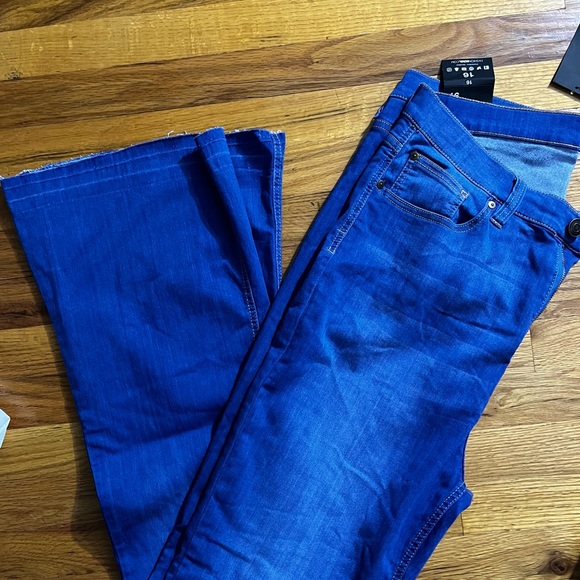 Fashion Nova flare jeans size 16. - Picture 3 of 3